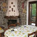 Le Tre Rose Montagna Lägenhet *