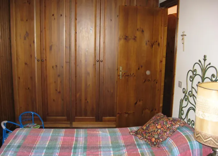 Le Tre Rose Montagna 公寓 *