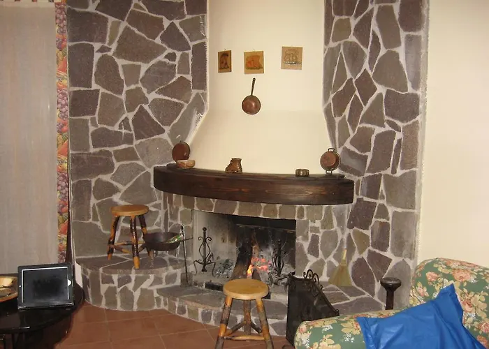 Le Tre Rose Montagna 卡迈格拉特罗希拉诺